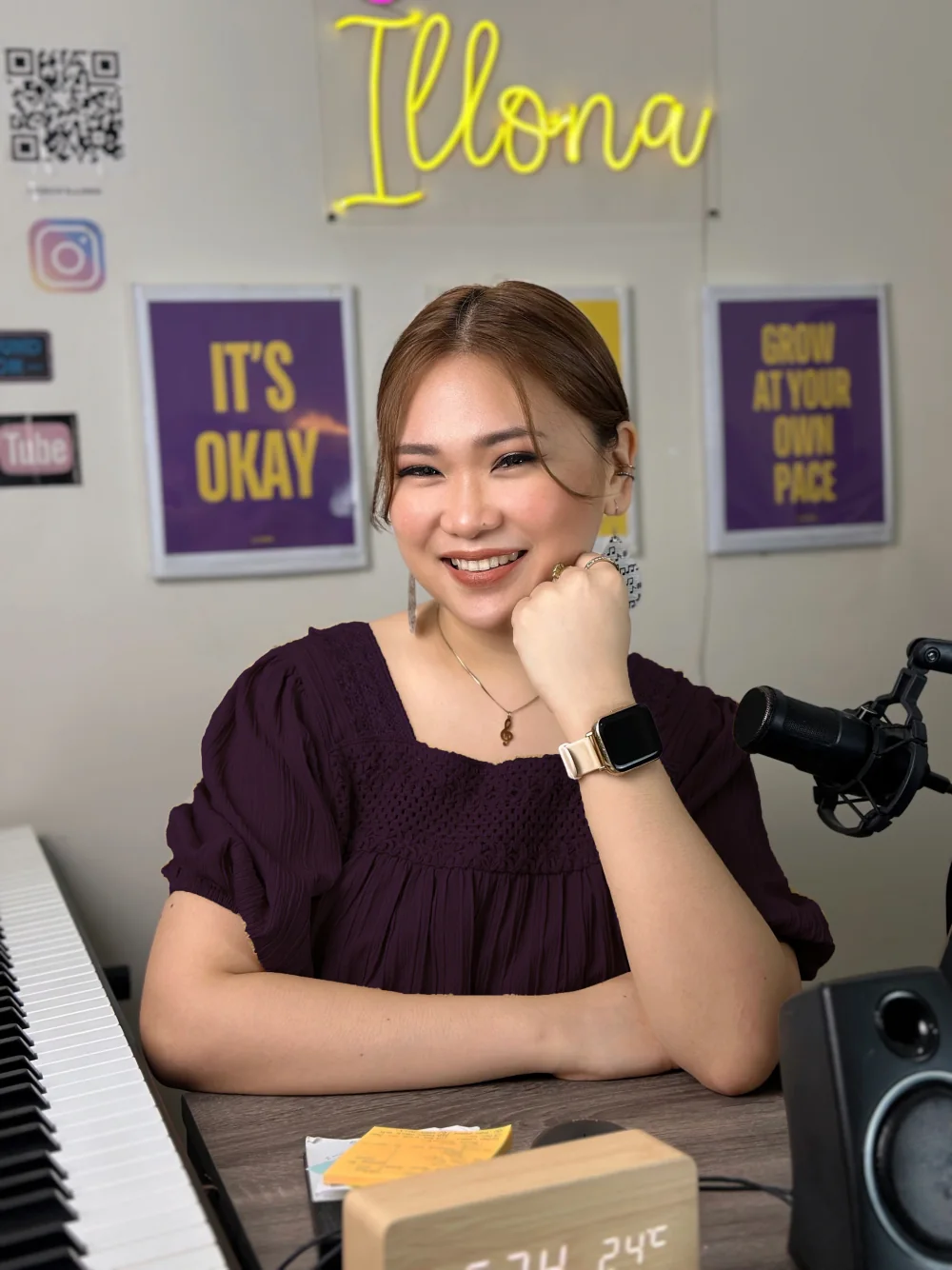 Coach Illona, voice coach and singing teacher
